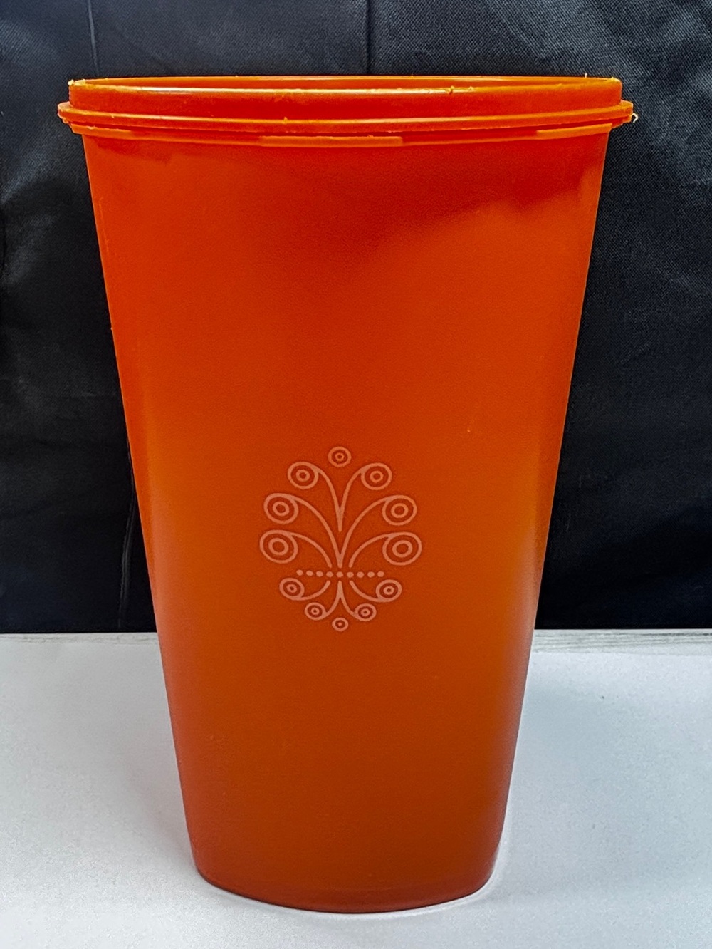 Tupperware Servalier 16 Cup Canister Harvest Orange w/Lid Vintage